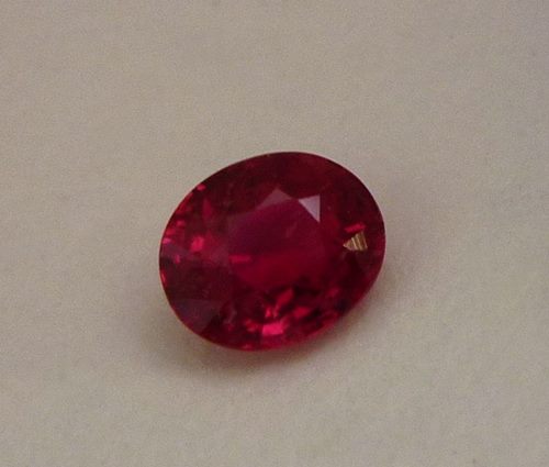 0.45CT 非常に美しいトップレッドオーバルルビー