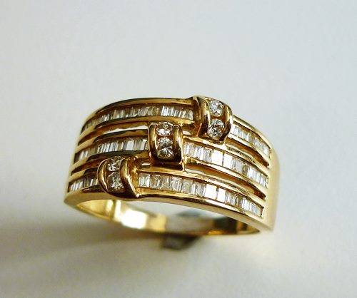 0.50CT CERTIFIED DIAMOND 9K SOLID YELLOW GOLD RING