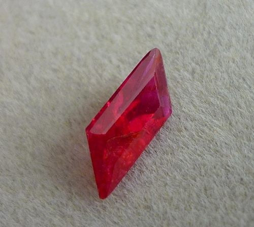 0.85CT UNHEATED NATURAL TOP RED FANCY RUBY