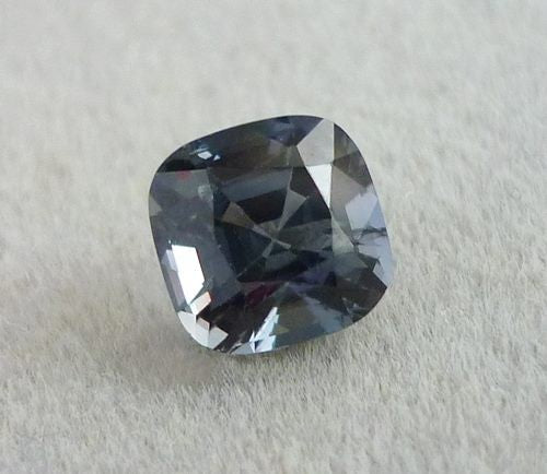 0.95CT ナチュラル ブルー スピネル