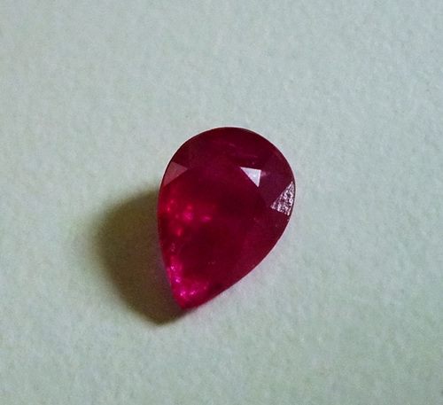 1.00CT GORGEOUS PEAR EXCELLENT RED RUBY