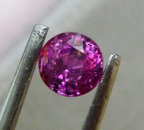 1.01CT UNHEATED DAZZLING NATURAL TOP RED RUBY