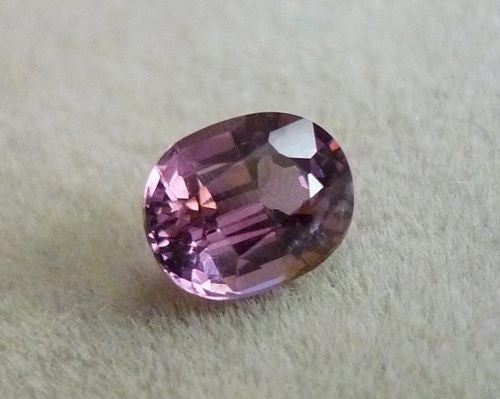 1.05CT 絶妙な天然パープルピンクスピネル