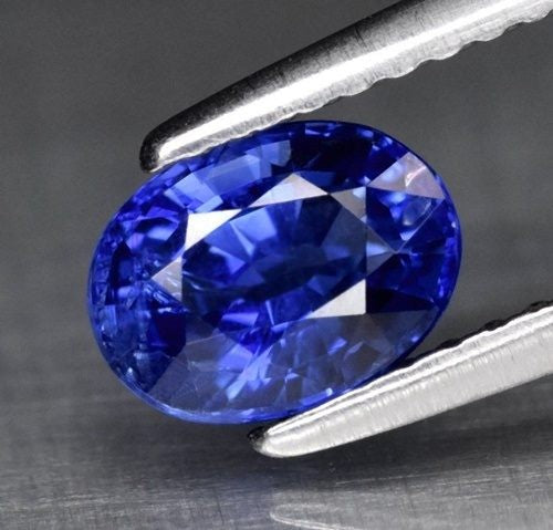 1.15CT NATURAL ROYAL BLUE SAPPHIRE