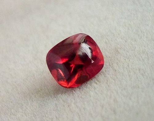 1.19CT NATURAL VIVID RED BURMESE SPINEL