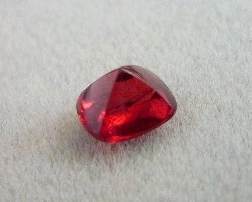 1.19CT NATURAL VIVID RED BURMESE SPINEL