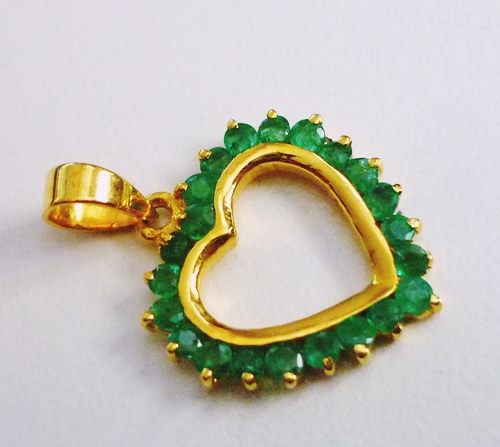 BEAUTIFUL EMERALD HEART PENDANT 14K SOLID YELLOW GOLD