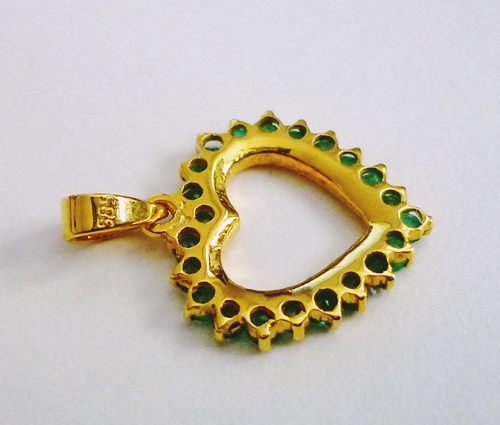 BEAUTIFUL EMERALD HEART PENDANT 14K SOLID YELLOW GOLD