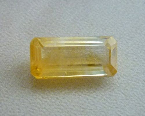 1.37CT GORGEOUS 100% NATURAL YELLOW SAPPHIRE