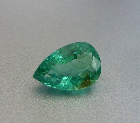 1.41CT GLOWING EXCELLENT PEAR 100% NATURAL GREEN COLUMBIAN EMERALD