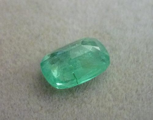 1.49CT 優れたグリーンコロンビア産エメラルド