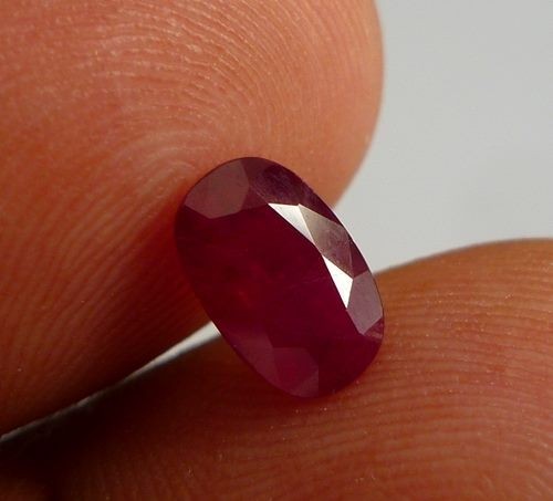 1.53CT GORGEOUS BLOOD RED OVAL RUBY