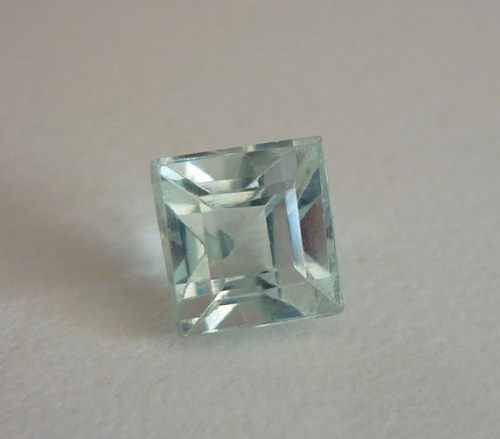 1.57CT ゴージャスなアクアブルーの天然アクアマリン