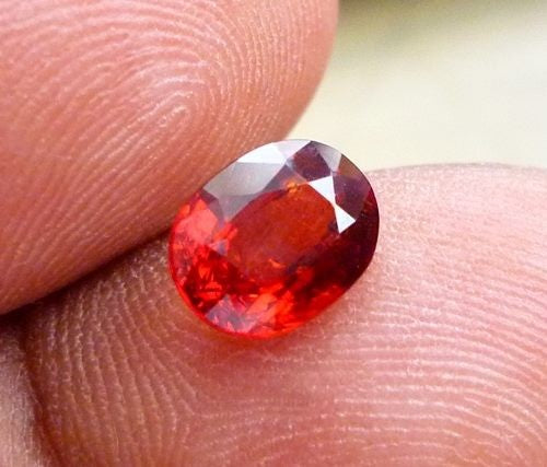 1.70CT NATURAL ORANGE RED SPESSARTITE GARNET