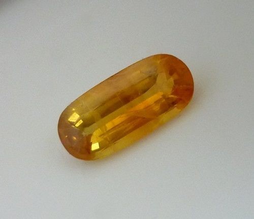 1.81CT UNHEATED NATURAL YELLOW SAPPHIRE