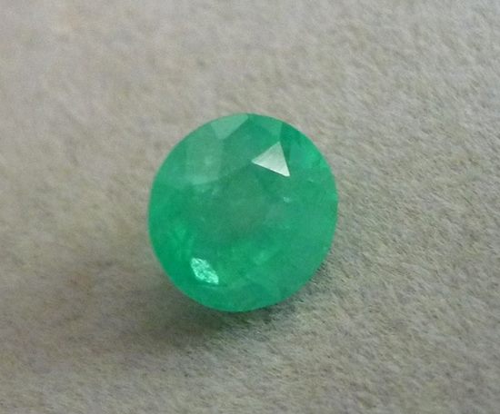 1.82CT EXCELLENT ROUND GREEN COLUMBIAN EMERALD