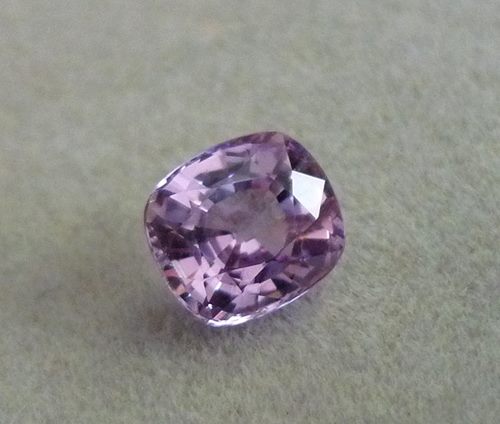 1.84CT 素晴らしいパープル ピンク スピネル