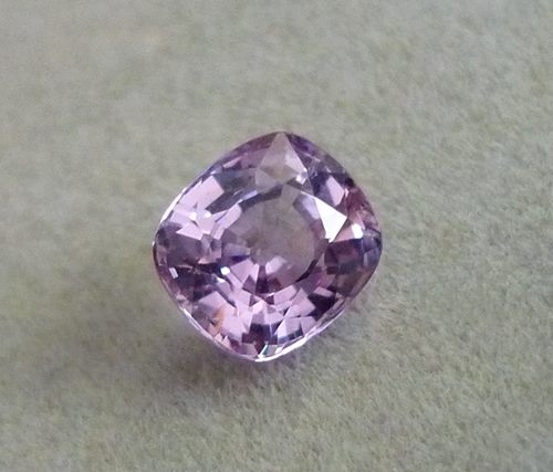 1.84CT 素晴らしいパープル ピンク スピネル