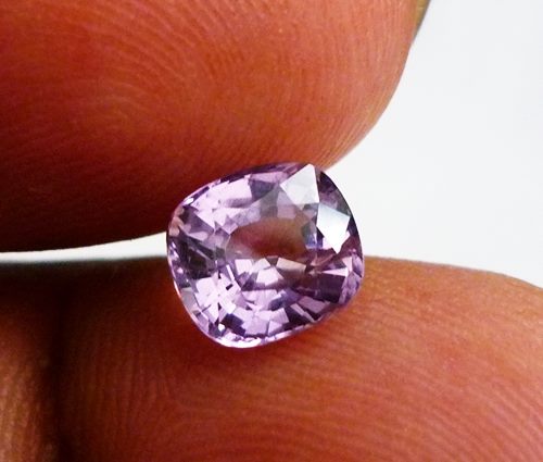 1.84CT SPLENDID PURPLE PINK SPINEL