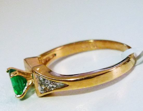 BEAUTIFUL EMERALD & DIAMOND 10K SOLID YELLOW GOLD RING