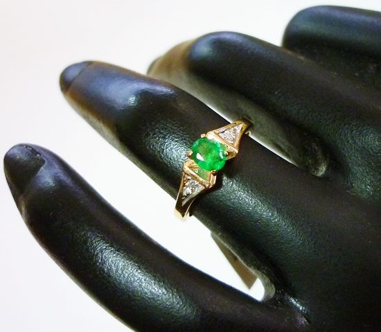 BEAUTIFUL EMERALD & DIAMOND 10K SOLID YELLOW GOLD RING