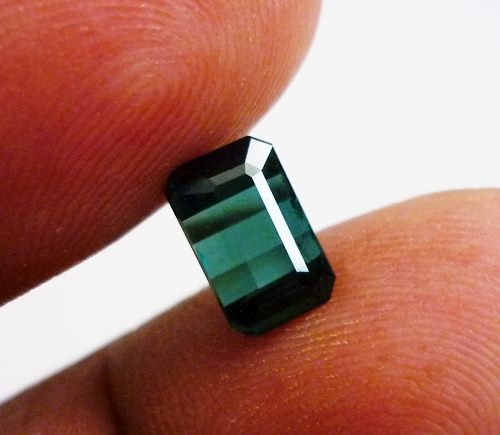 1.87CT EXCELLENT NATURAL BLUE TOURMALINE