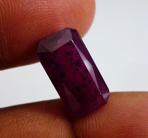 11.24CT UNHEATED BLOOD RED RUBY