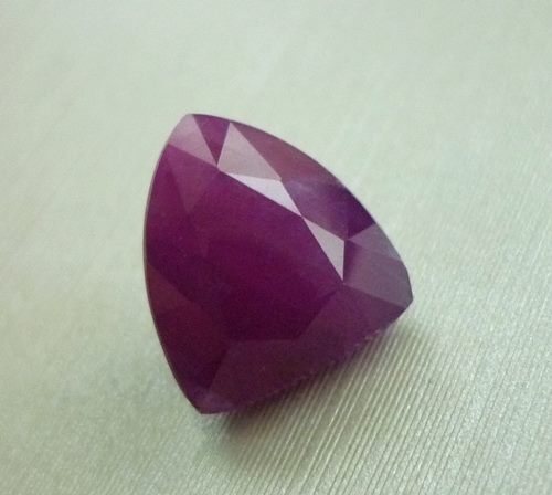 12.86CT UNHEATED BIG BLOOD RED TRILLION RUBY