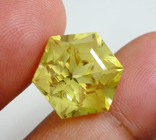 13.80CT EXCELLENT LEMON YELLOW CUSTOM CUT CITRINE