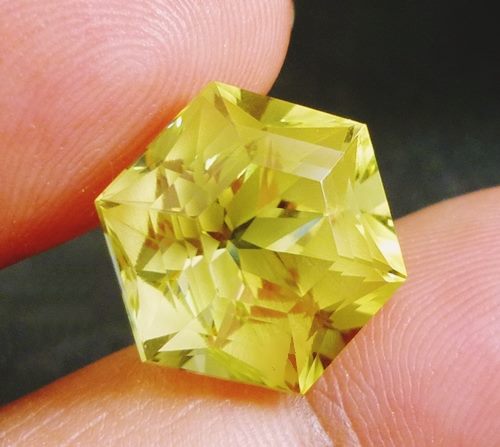 13.80CT EXCELLENT LEMON YELLOW CUSTOM CUT CITRINE