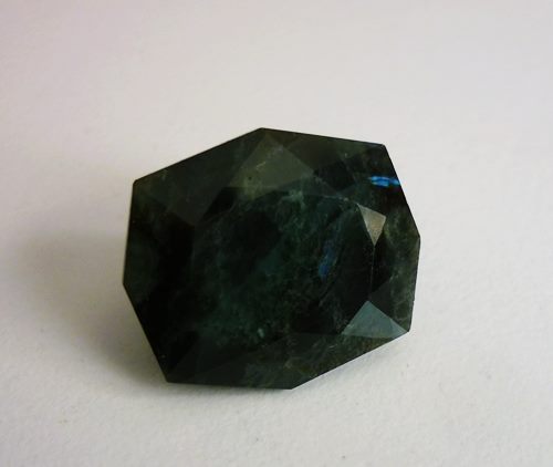 14.95CT COLLECTORS STONE HUGE NATURAL BLACK BLUE NUUMMITE