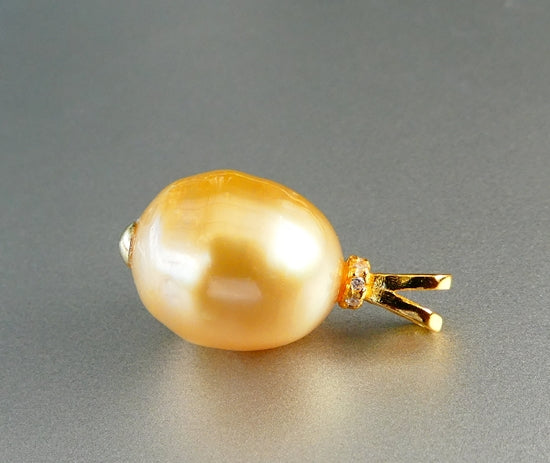 15.30CT GORGEOUS GENUINE CULTURED TOP GOLDEN SOUTH SEA DROP PEARL PENDANT