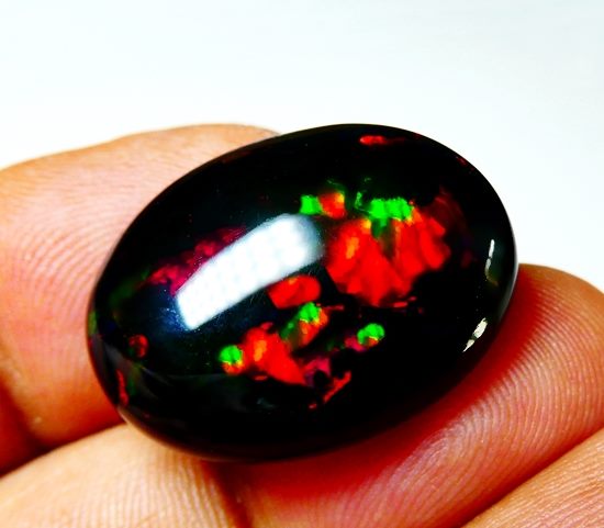 16.23CT UNHEATED HUGE RAINBOW STUNNER FLASHING BLACK OPAL