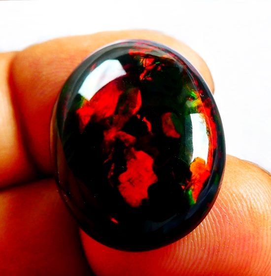 16.23CT UNHEATED HUGE RAINBOW STUNNER FLASHING BLACK OPAL