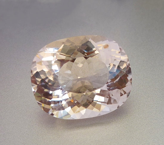 18.00CT 未処理の優れたクリーンな巨大な 100% 天然ピンク モルガナイト