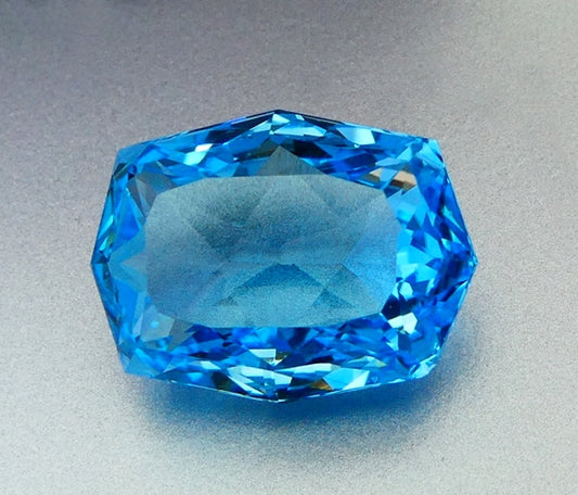 18.34CT BEAUTIFUL DAZZLING HUGE 100% NATURAL CUSTOM CUT SKY BLUE TOPAZ