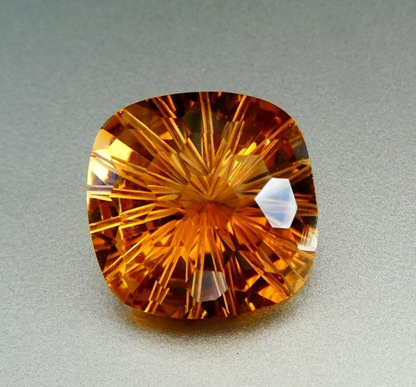 18.82CT DAZZLING EXCELLENT CUSTOM CUT YELLOW CITRINE