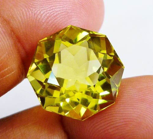 19.58CT EXCELLENT LEMON YELLOW CUSTOM CUT CITRINE