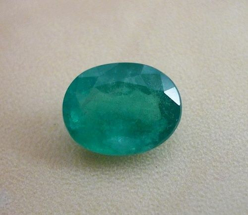 2.05CT GORGEOUS NATURAL GREEN EMERALD