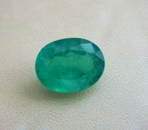 2.05CT GORGEOUS NATURAL GREEN EMERALD