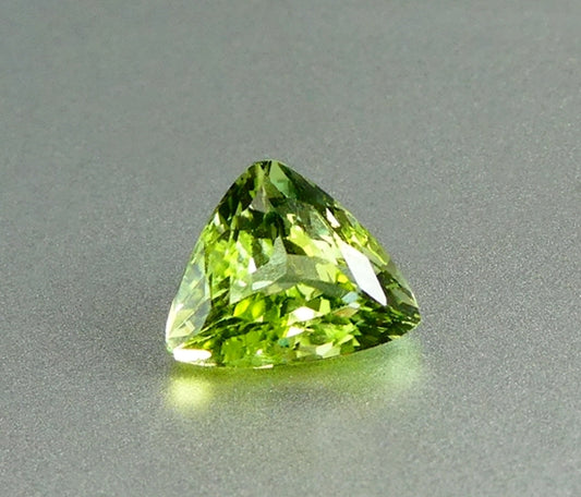 2.06CT DELIGHTFUL BIG TRILLION 100% NATURAL YELLOW GREEN TOURMALINE