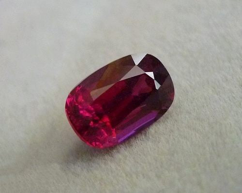 2.20CT EXCELLENT CUSHION 100% NATURAL PURPLE PINK RED UMBALITE