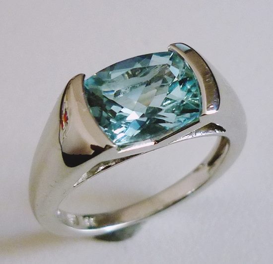 2.20CT EXCELLENT AQUAMARINE 18K SOLID WHITE GOLD RING