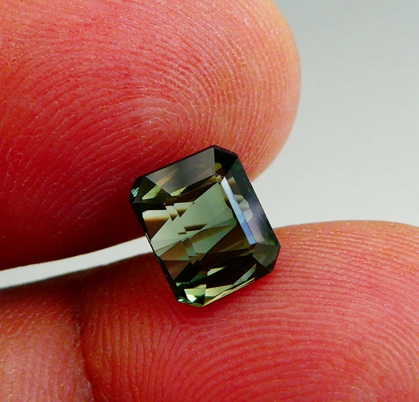 2.33CT EXCELLENT OCTAGON 100% NATURAL OLIVE GREEN TOURMALINE