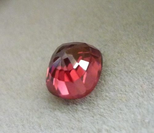 2.34CT SPARKLING NATURAL REDDISH PINK ZIRCON