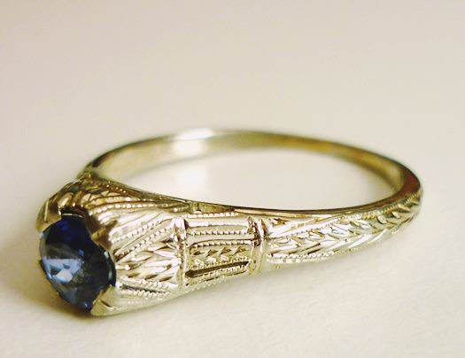 BEAUTIFUL ANTIQUE ART DECO SOLITAIRE BLUE SAPPHIRE 18K SOLID WHITE GOLD RING