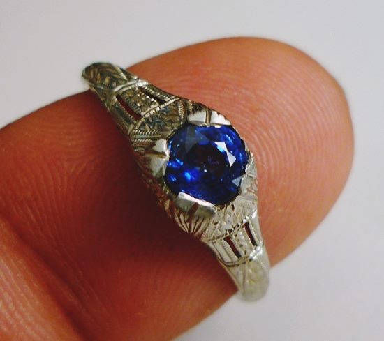 BEAUTIFUL ANTIQUE ART DECO SOLITAIRE BLUE SAPPHIRE 18K SOLID WHITE GOLD RING