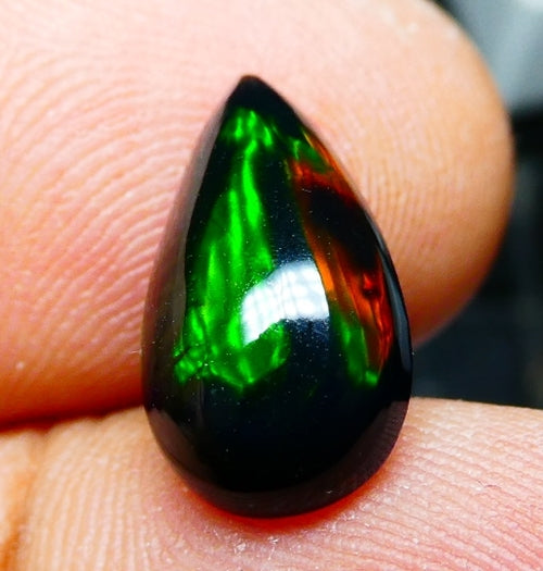 2.59CT UNHEATED RAINBOW STUNNER FLASHING 100% NATURAL BLACK OPAL