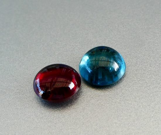 2.61CT 優れたラウンドキャブ ブルー &amp; レッド ビルマ スピネル ペア