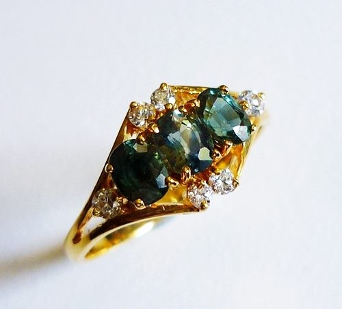 GORGEOUS TEAL BLUE SAPPHIRE TRILOGY 14K SOLID YELLOW GOLD RING